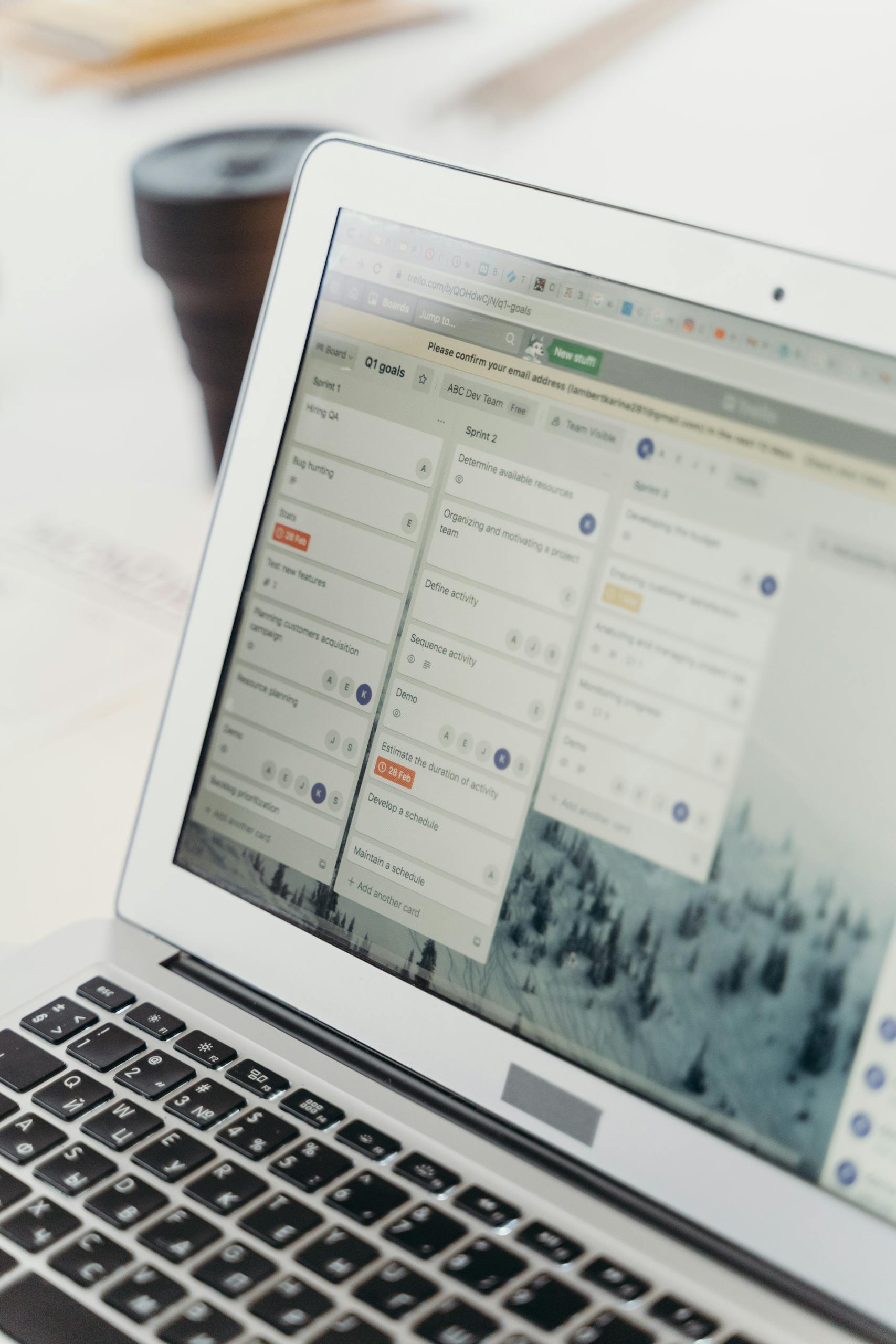 <span color-type="color" style="color: #0a0c1a;">Управление и менеджмент</span>